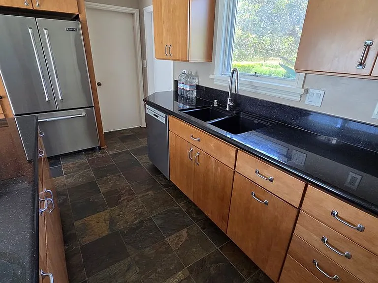 1501 Edris Dr — Photo 33