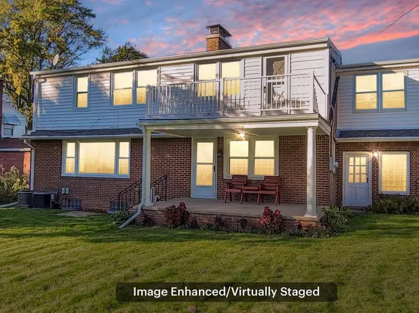 9715 W Wisconsin AVENUE, Wauwatosa, WI 53226