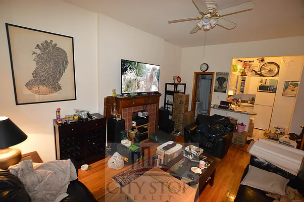 Rented by City Stop Realty | media 9