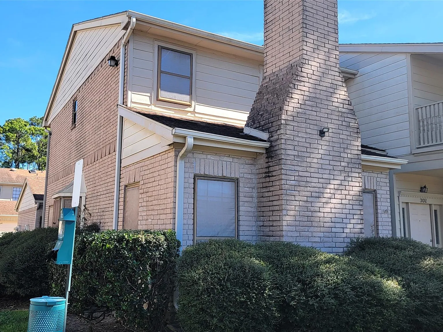 2 bed, 2.5 bath, 1499 sqft, $1,800 — Photo 2