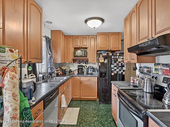 5th image of 3116 Manley Dr