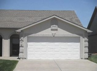 3802 Quail Ridge Dr, Winfield, KS 67156
