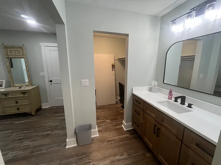 541 S Shore Dr — Photo 16