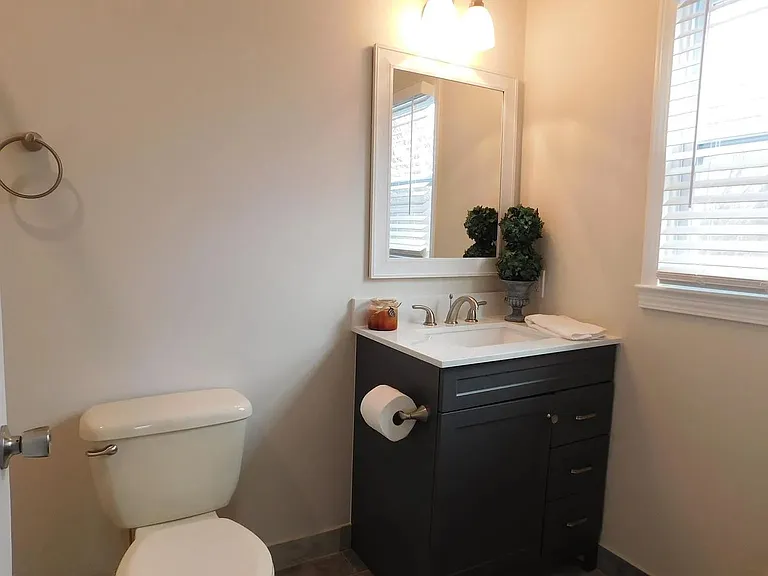 129 Charleston Dr — Photo 10