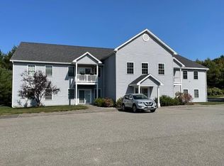 4 Commonwealth Dr, Augusta, ME 04330