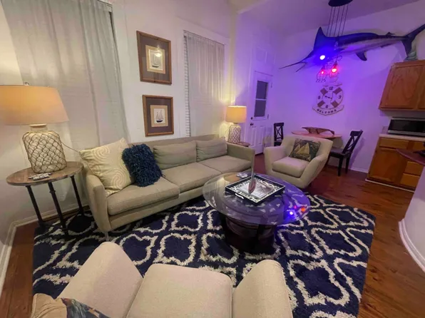 2423 Avenue Q, Galveston, TX