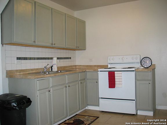 2nd image of 115 Cedar Hill Dr