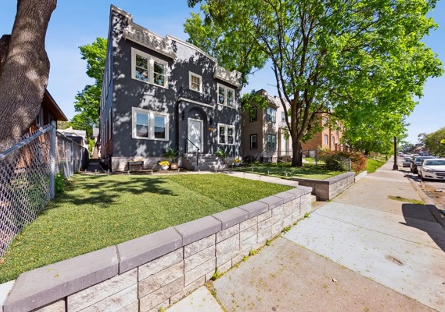 Charming 1BR Duplex in Minneapolis — Photo 1