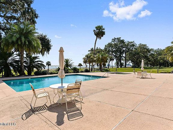 5th image of R 520 Beach Blvd #102