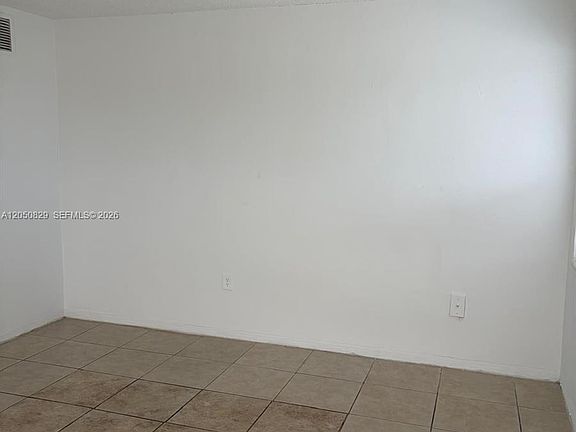 4th image of 101 NW 29th Ave APT 10
