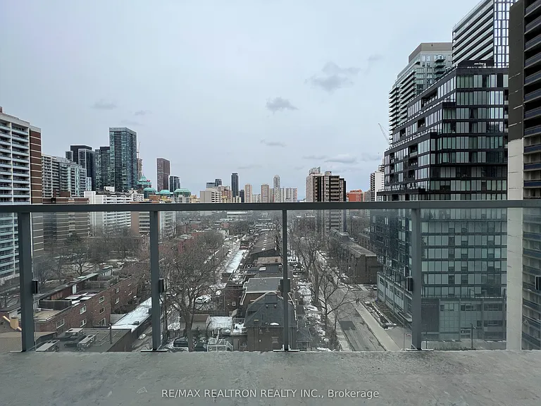 3 Gloucester St #1007 — Photo 16
