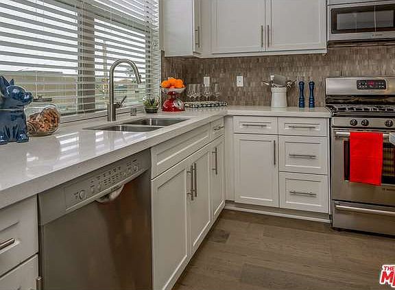 4th image of 690 Colorado Cir