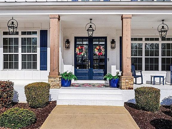 3rd image of 1895 Henley Way