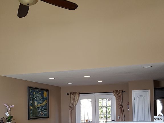 3rd image of 403 Leslie Wood Dr