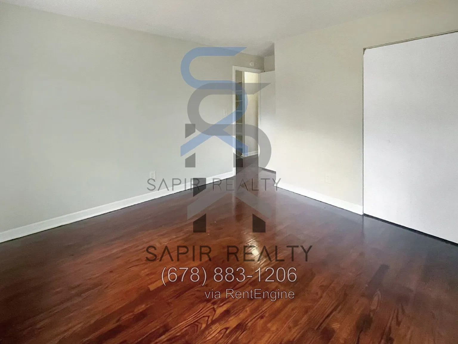3 bed, 1.0 bath, 1050 sqft, $1,500 — Photo 3