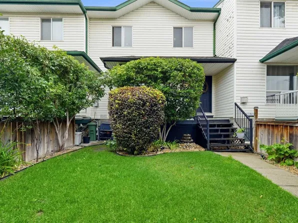 42 H S Green Meadow Cres, Strathmore, AB T1P 1H4