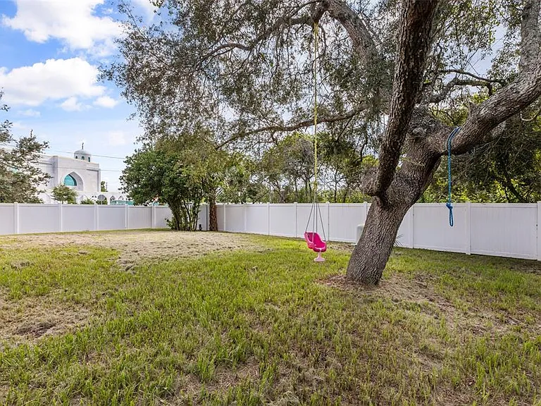 11462 Commercial St — Photo 36