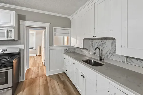 425 Wood Ave Photo 1