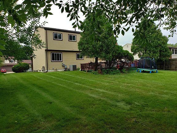 2nd image of 1824 Manchester Dr