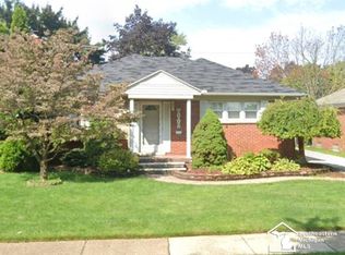 9310 Ruth Ave, Allen Park, MI 48101
