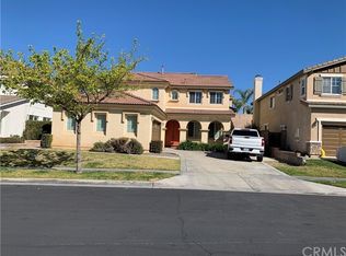 15764 Snowy Peak Ln, Fontana, CA 92336