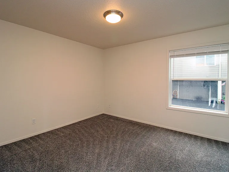 McKenzie Court — Photo 16
