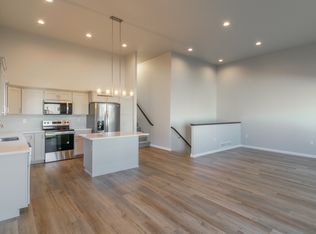 3615 33rd St S, Moorhead, MN 56560