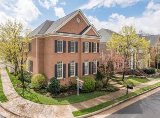 10092 McCarty Crest Ct, Fairfax, VA 22030