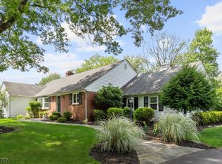 12 Tuccamirgan Rd, Flemington, NJ 08822