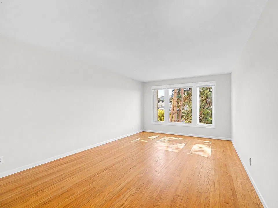 425 Euclid Ave #1077R