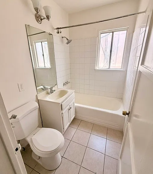 1402 W 78th St — Photo 5