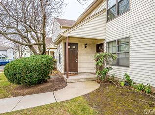 1011 Woodbridge Comns Way, Iselin, NJ 08830