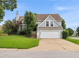 16412 W 157th Ter, Olathe, KS 66062