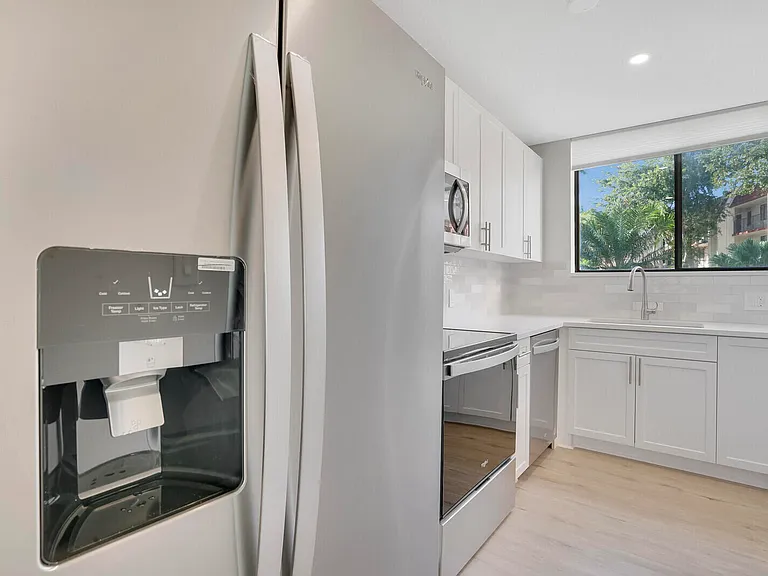 4373 Trevi Ct — Photo 2