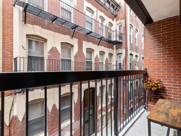 21 Cleveland Pl #6, Boston, MA 02113