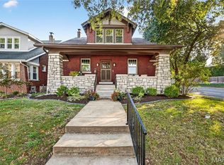 7498 Teasdale Ave, Saint Louis, MO 63130