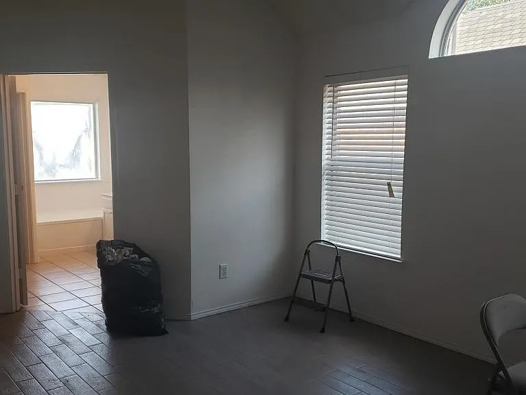 924 Hillrise Dr — Photo 18