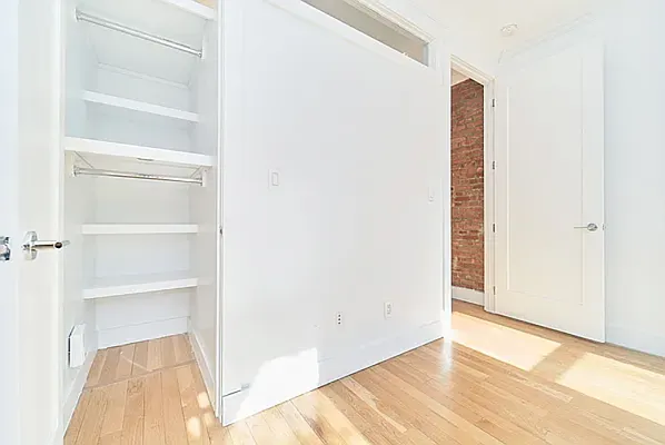 Rented by Living New York | media 13