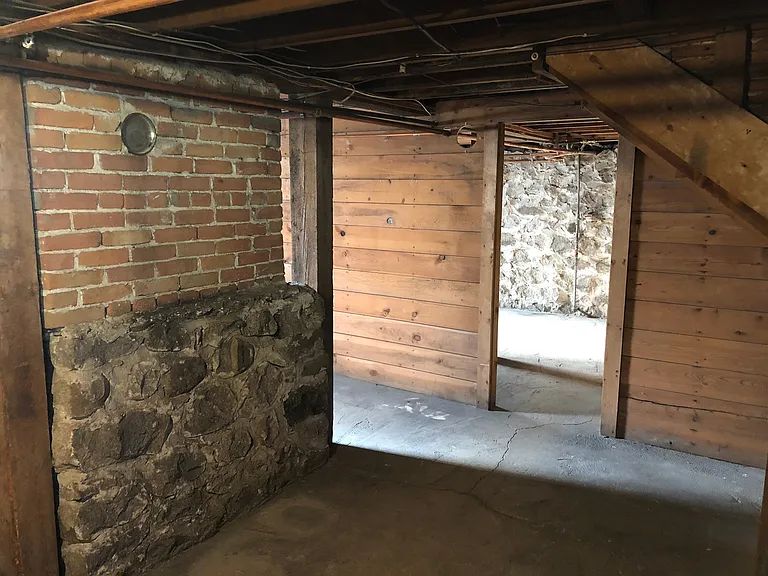 206 S 5th St — Photo 33