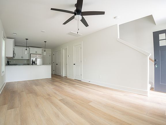 2nd image of 114 Wix Ave