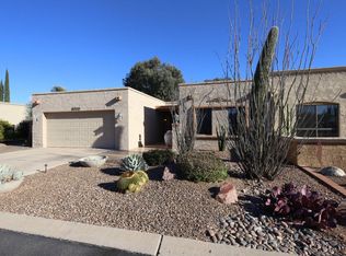 8010 N Casas Placita, Tucson, AZ 85742