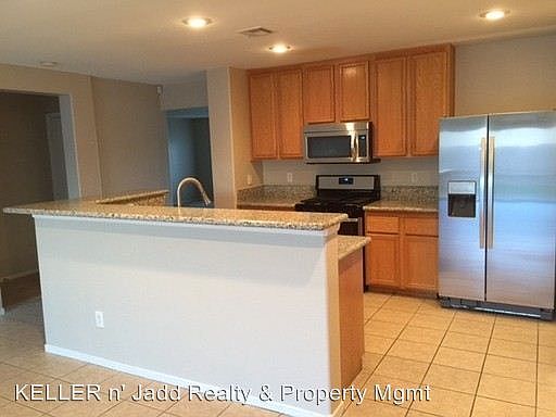 5th image of 2712 Port Lewis Ave