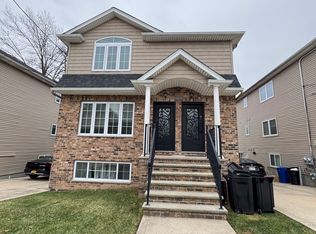 286 Bradford Ave #2R, Staten Island, NY 10309