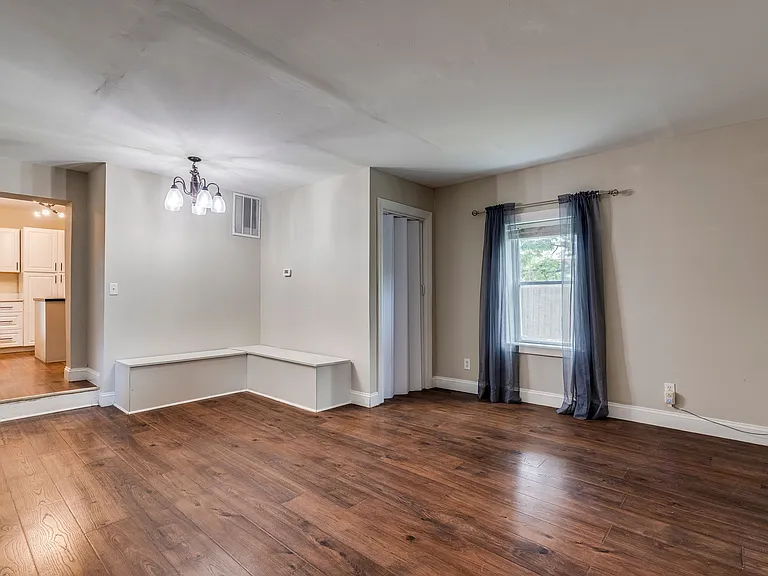 2320 Beechmont Ave #1 — Photo 16