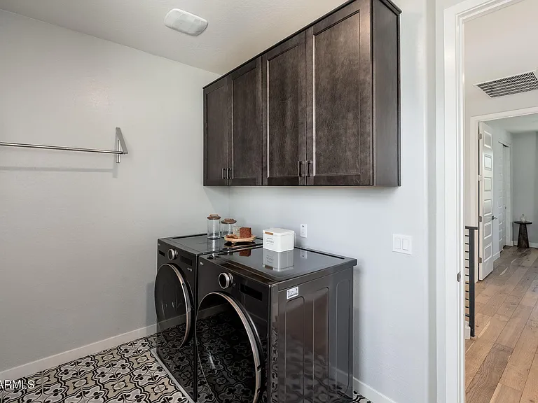 1555 E Ocotillo Rd #9 — Photo 27