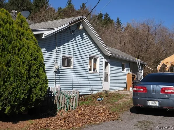 13461 Allis Rd, Albion, NY 14411