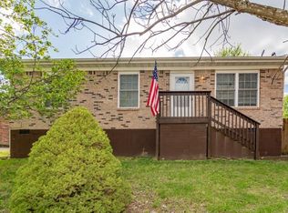 612 Dixiana Dr, Winchester, KY 40391