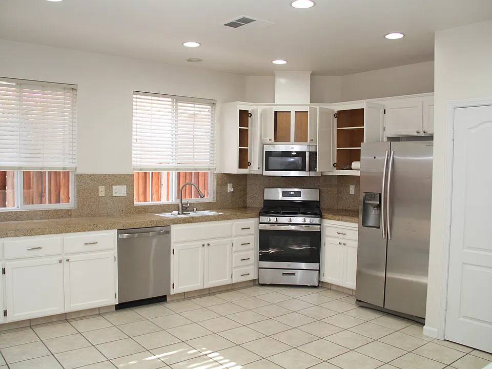 2177 Kingsbury Cir