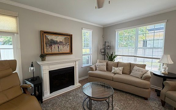 5th image of 1028 Grace Hill Dr