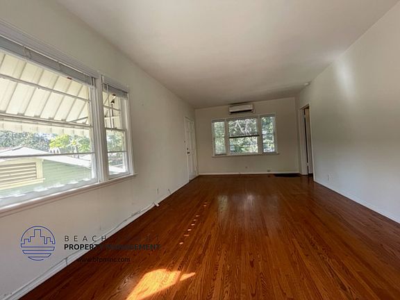 5th image of 5052 Highland View Ave #1867